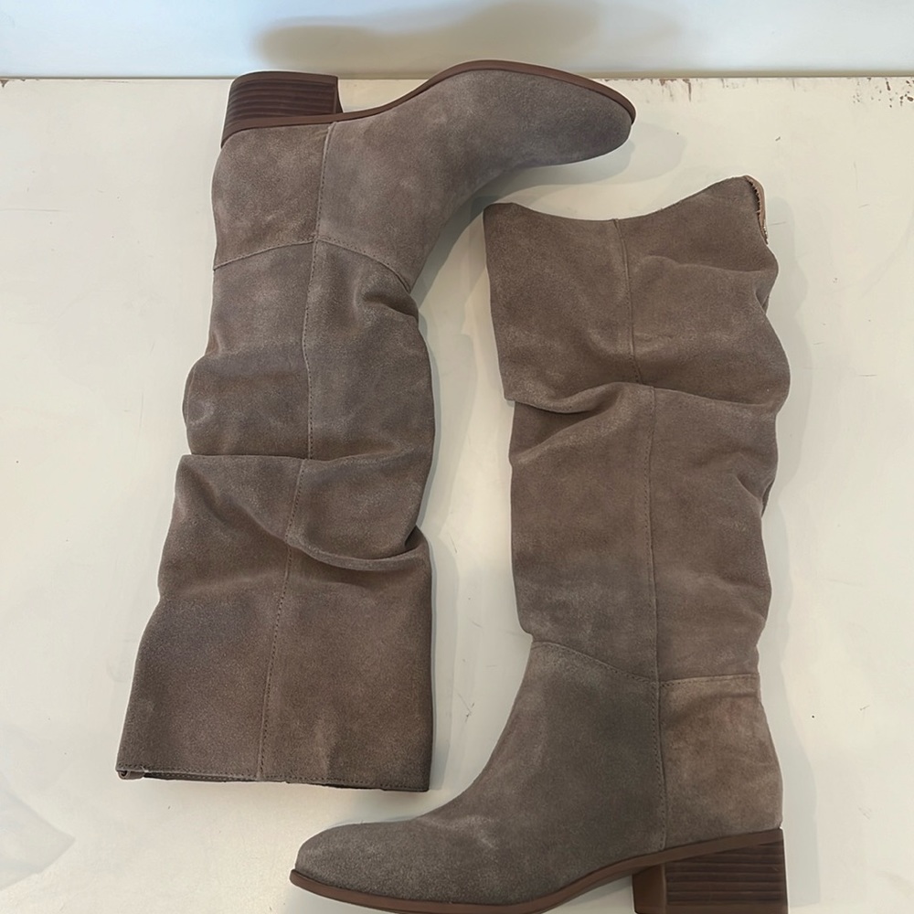 New in Box authentic Steve Madden boots size 7